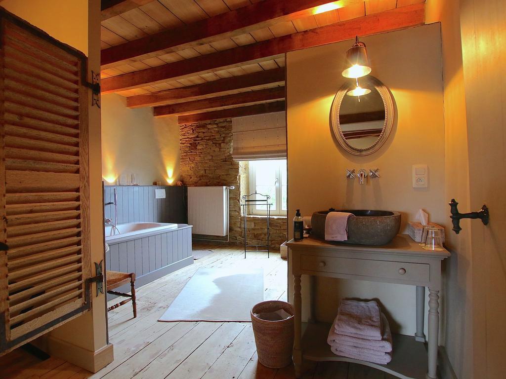 Unique Holiday Home In Virton With Jacuzzi Latour Exteriör bild